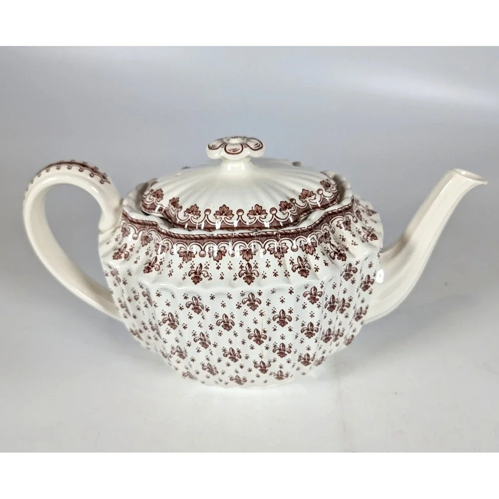 Spode Fleur de Lys Red Tea Pot - Sugar Pot - Creamer Set Bone China Fluted